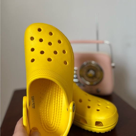 Crocs—yellow - Picture 4 of 5
